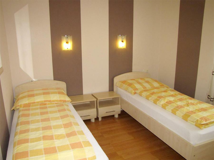 Szegfu Apartman Villa Hajdúszoboszló Esterno foto