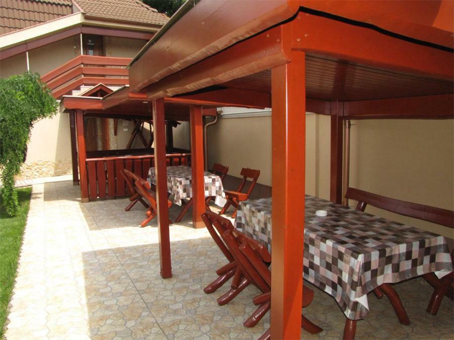 Szegfu Apartman Villa Hajdúszoboszló Esterno foto